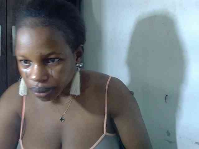 Sweetncreamy webcam