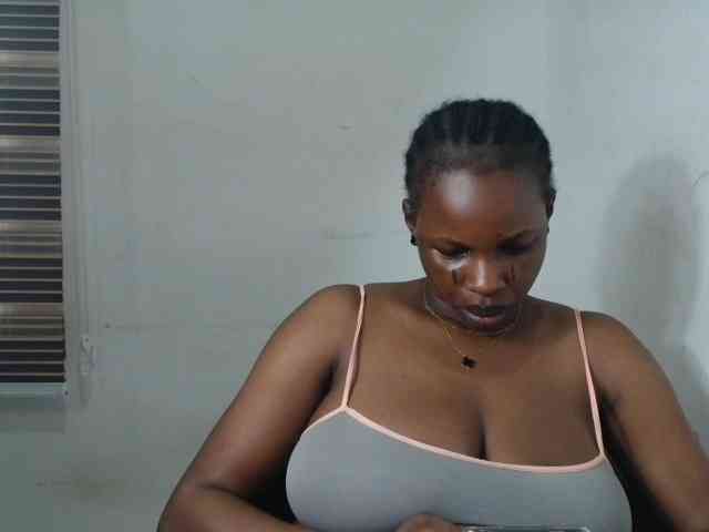 Sweetncreamy webcam
