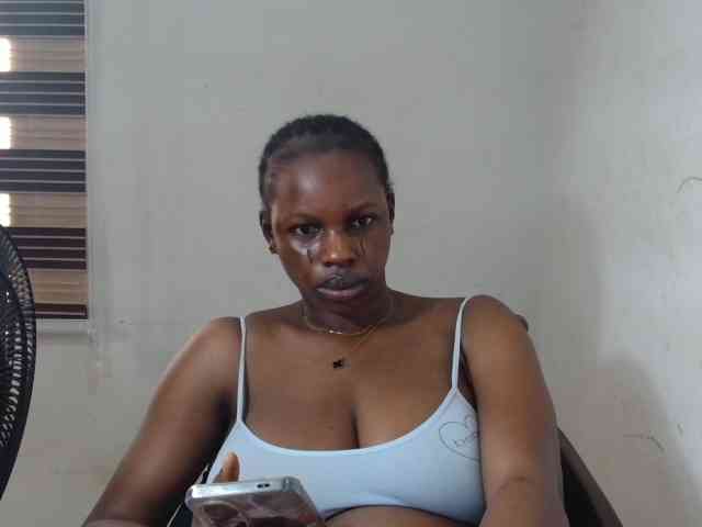 Sweetncreamy webcam