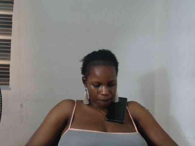 Sweetncreamy webcam