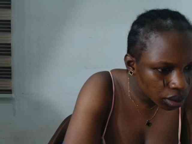 Sweetncreamy webcam