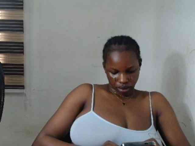 Sweetncreamy webcam