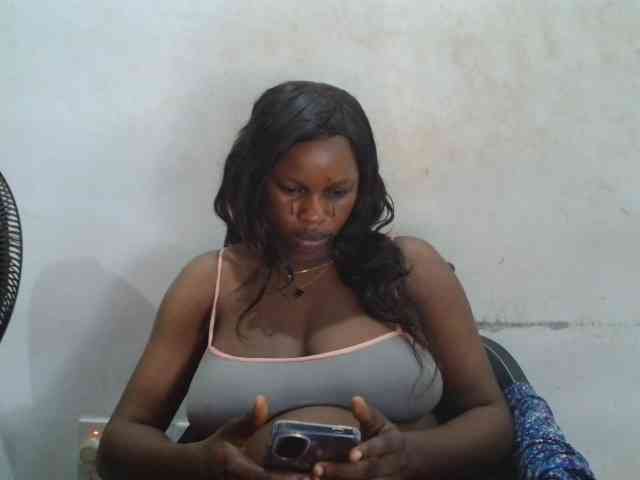 Sweetncreamy webcam