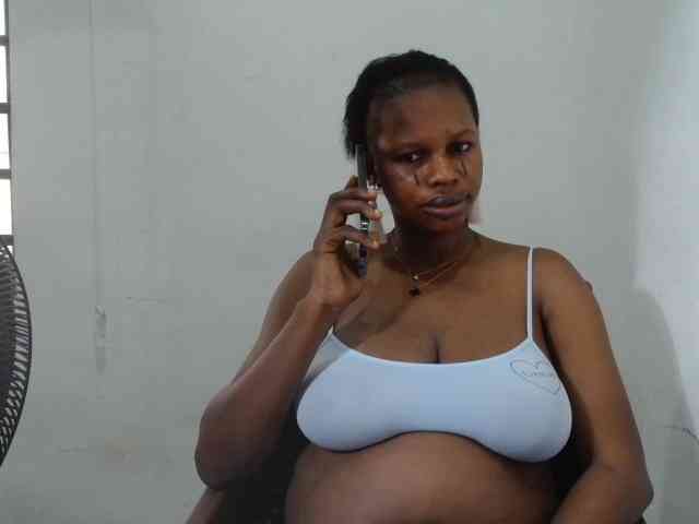 Sweetncreamy webcam