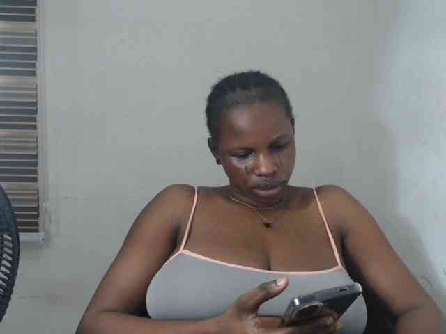 Sweetncreamy webcam