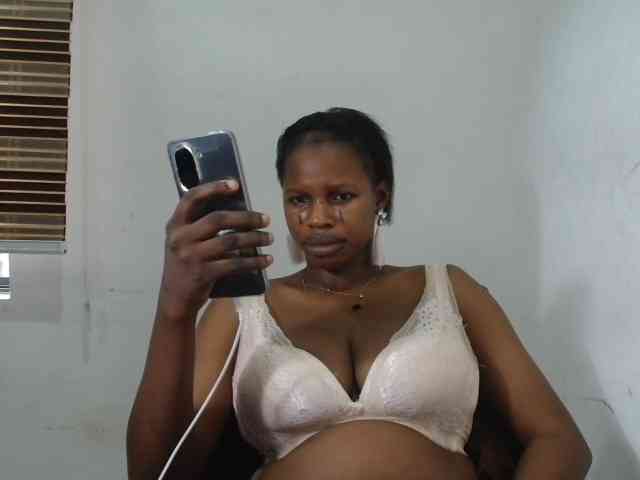 Sweetncreamy webcam
