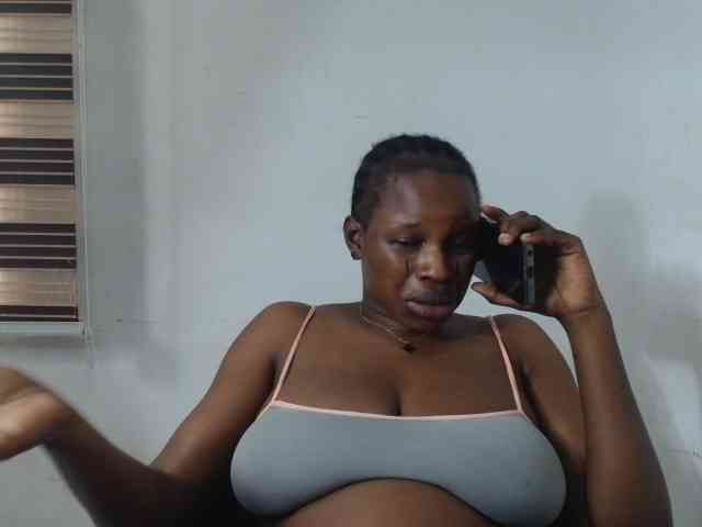 Sweetncreamy webcam