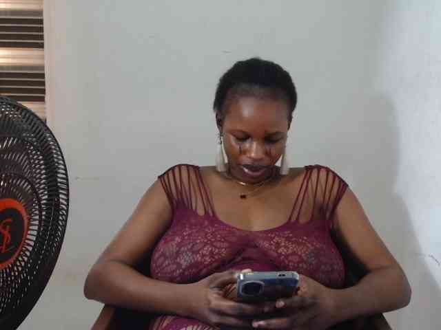 Sweetncreamy webcam
