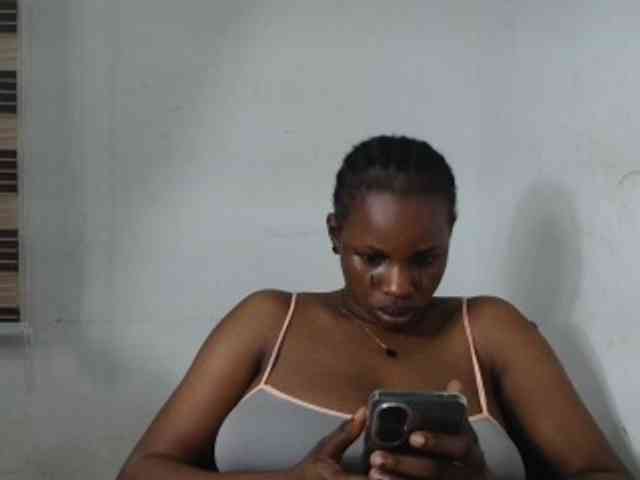 Sweetncreamy webcam