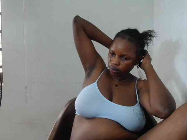 Sweetncreamy webcam