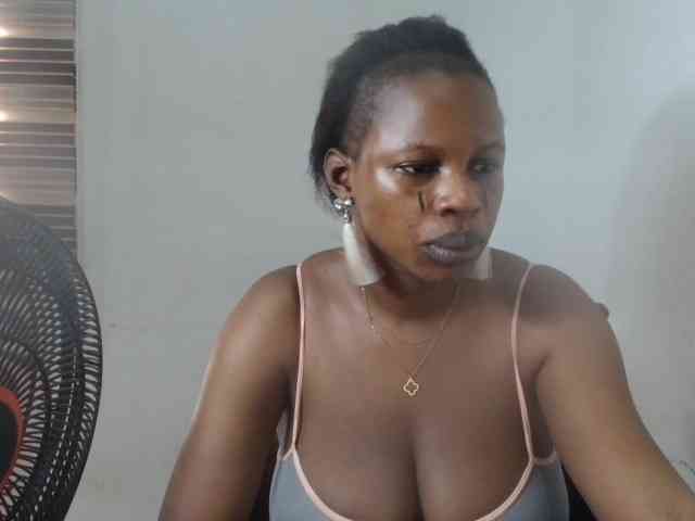 Sweetncreamy webcam