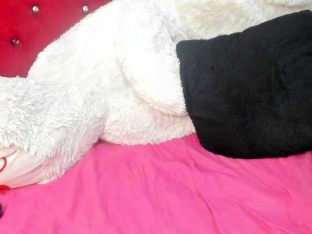 Nicol-Zurich live cam on BongaCams