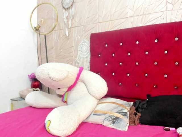 Nicol-Zurich live webcam show
