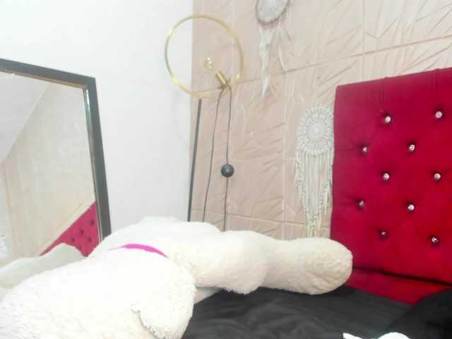 Nicol-Zurich live cam on BongaCams