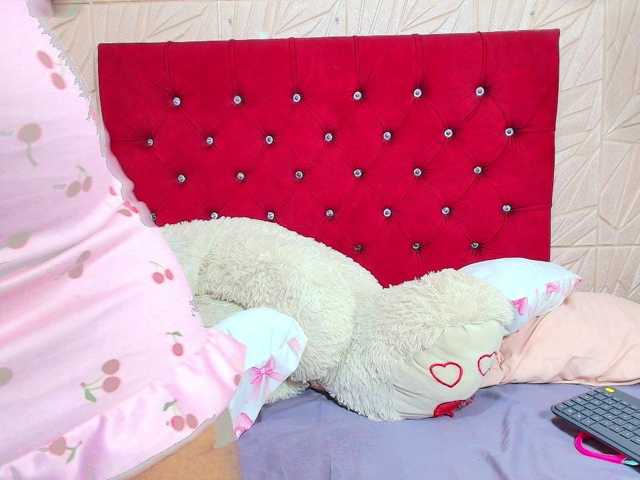Nicol-Zurich live cam on BongaCams