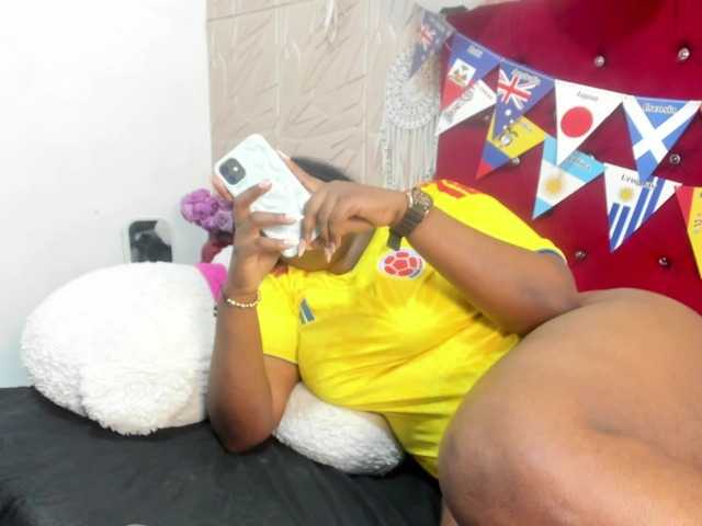 Nicol-Zurich live cam on BongaCams