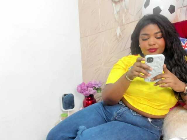 Nicol-Zurich live cam on BongaCams