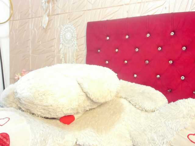 Nicol-Zurich live cam on BongaCams