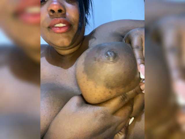 Nicol-Zurich live cam on BongaCams