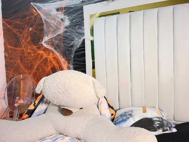 Nicol-Zurich live cam on BongaCams