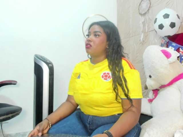 Nicol-Zurich live cam on BongaCams