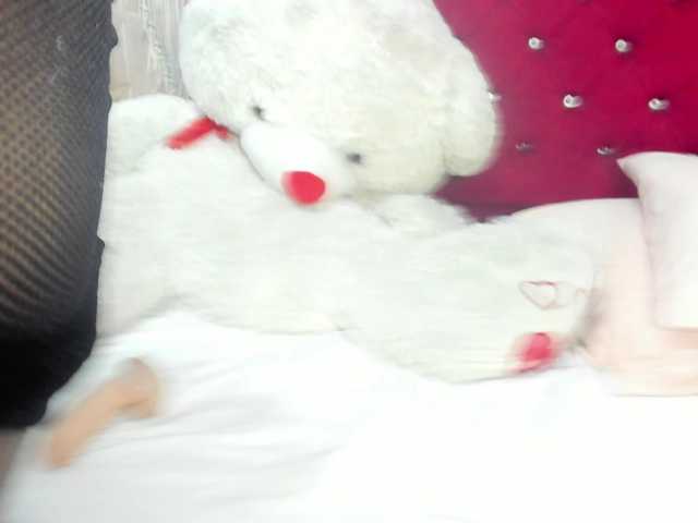 Nicol-Zurich live cam on BongaCams