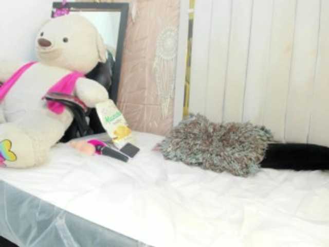Nicol-Zurich live cam on BongaCams