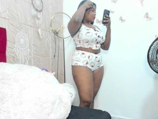 Nicol-Zurich live cam on BongaCams