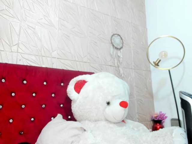 Nicol-Zurich live cam on BongaCams