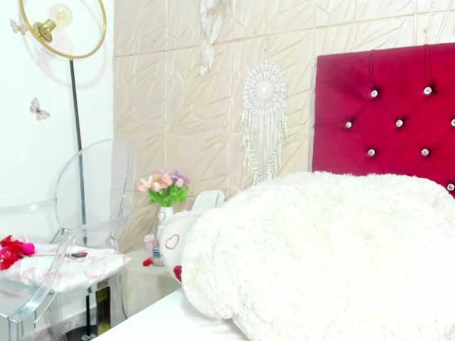 Nicol-Zurich live cam on BongaCams