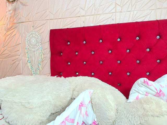 Nicol-Zurich live cam on BongaCams