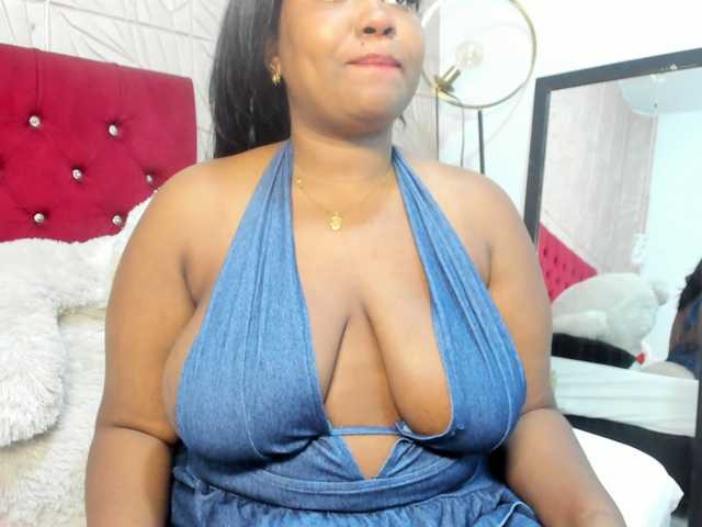 Nicol-Zurich live cam on BongaCams