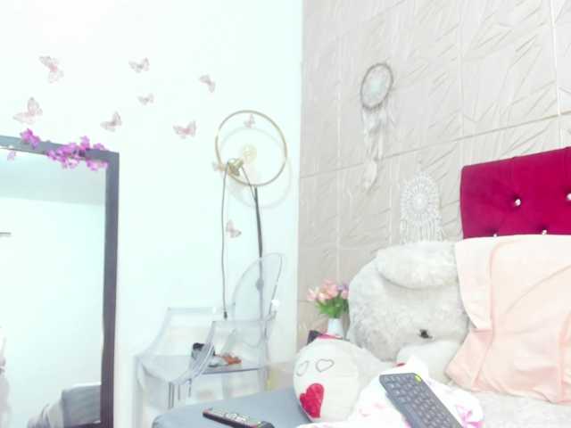 Nicol-Zurich live cam on BongaCams