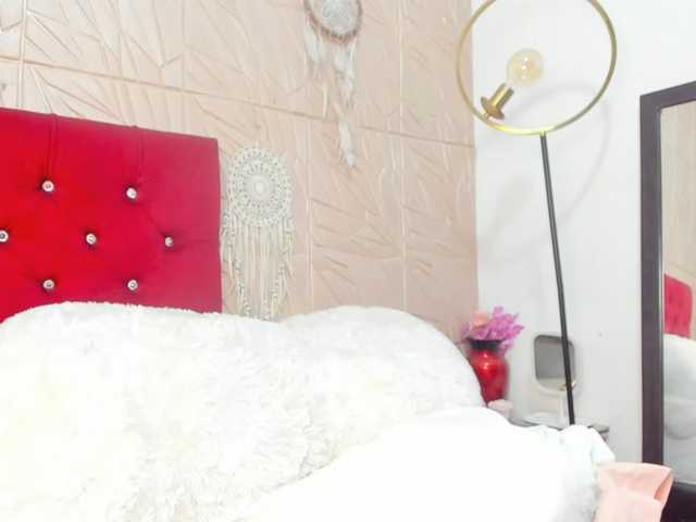 Nicol-Zurich live cam on BongaCams