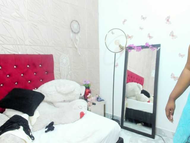 Nicol-Zurich live cam on BongaCams