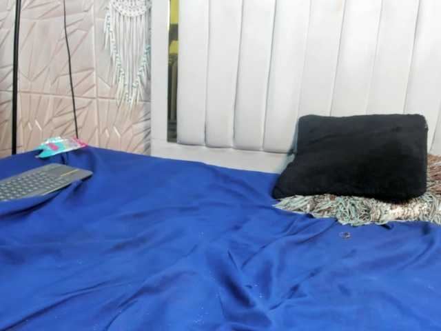 Nicol-Zurich live cam on BongaCams