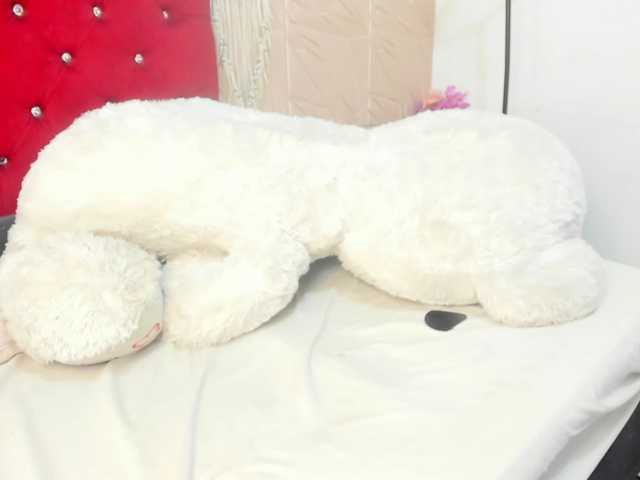 Nicol-Zurich live cam on BongaCams
