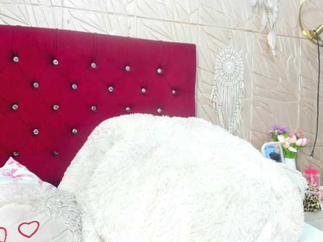 Nicol-Zurich live cam on BongaCams
