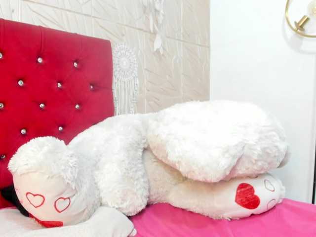 Nicol-Zurich live cam on BongaCams