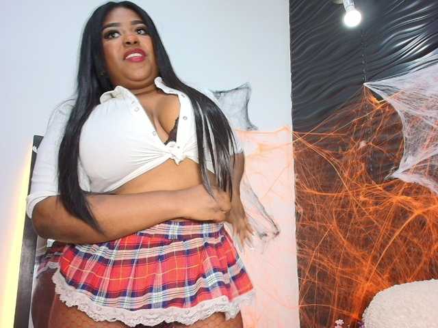 Nicol-Zurich live cam on BongaCams
