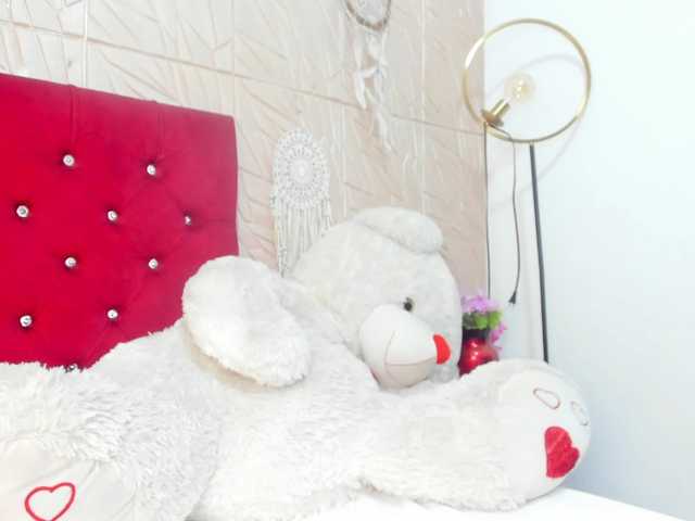 Nicol-Zurich live cam on BongaCams