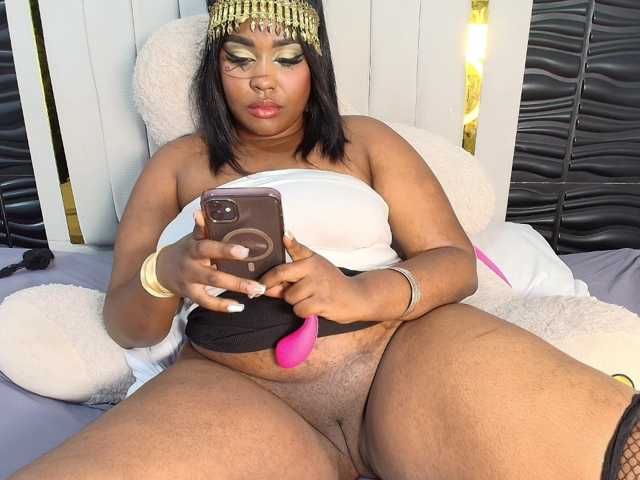 Nicol-Zurich live cam on BongaCams