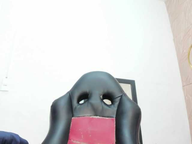 Nicol-Zurich live cam on BongaCams