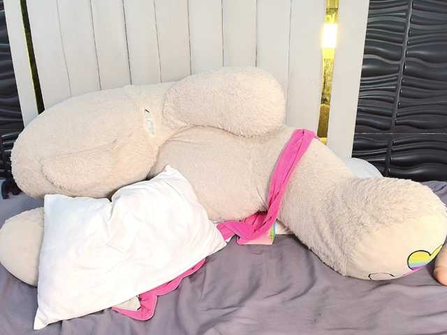 Nicol-Zurich live cam on BongaCams
