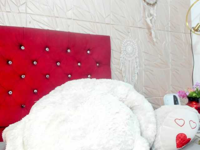 Nicol-Zurich live cam on BongaCams