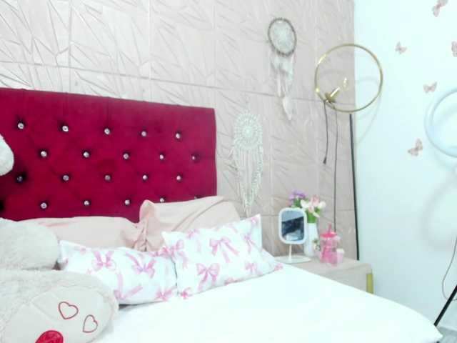 Nicol-Zurich live cam on BongaCams