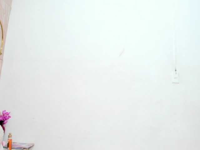 Nicol-Zurich live cam on BongaCams