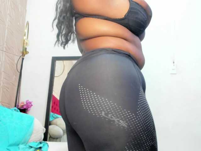 Nicol-Zurich live cam on BongaCams