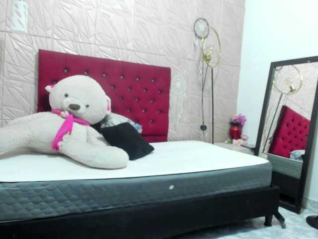 Nicol-Zurich live cam on BongaCams
