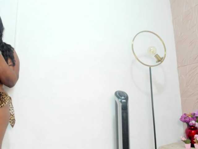 Nicol-Zurich live cam on BongaCams